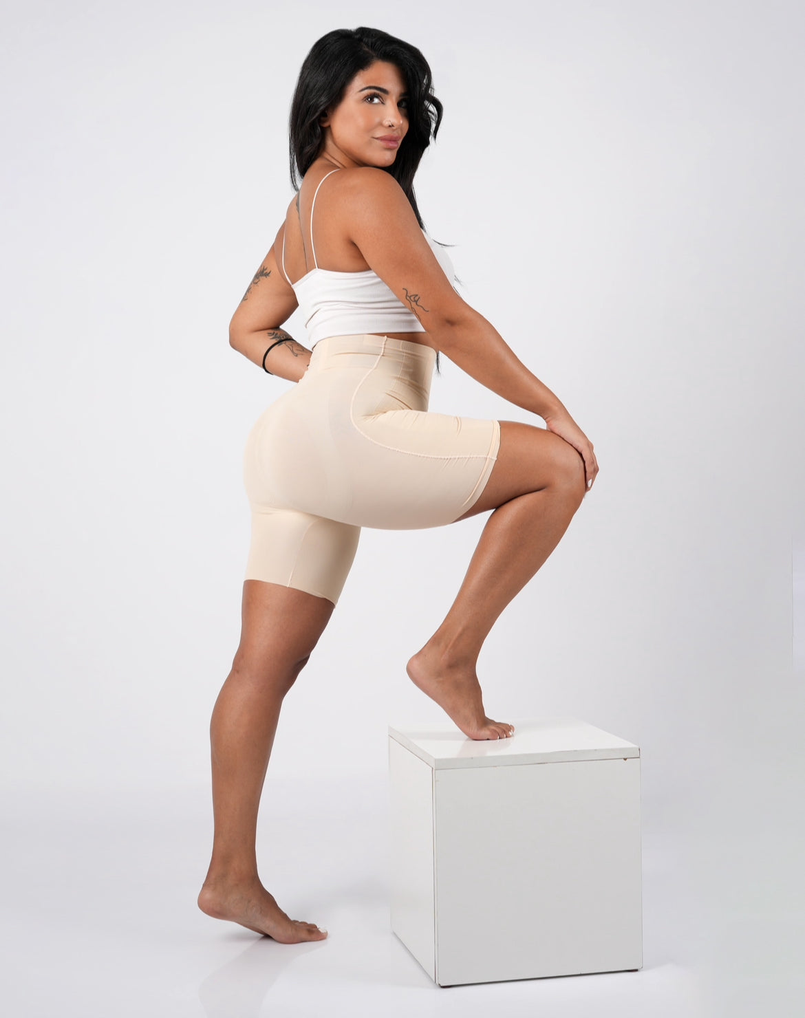 Short Seamless Shaper Skin color