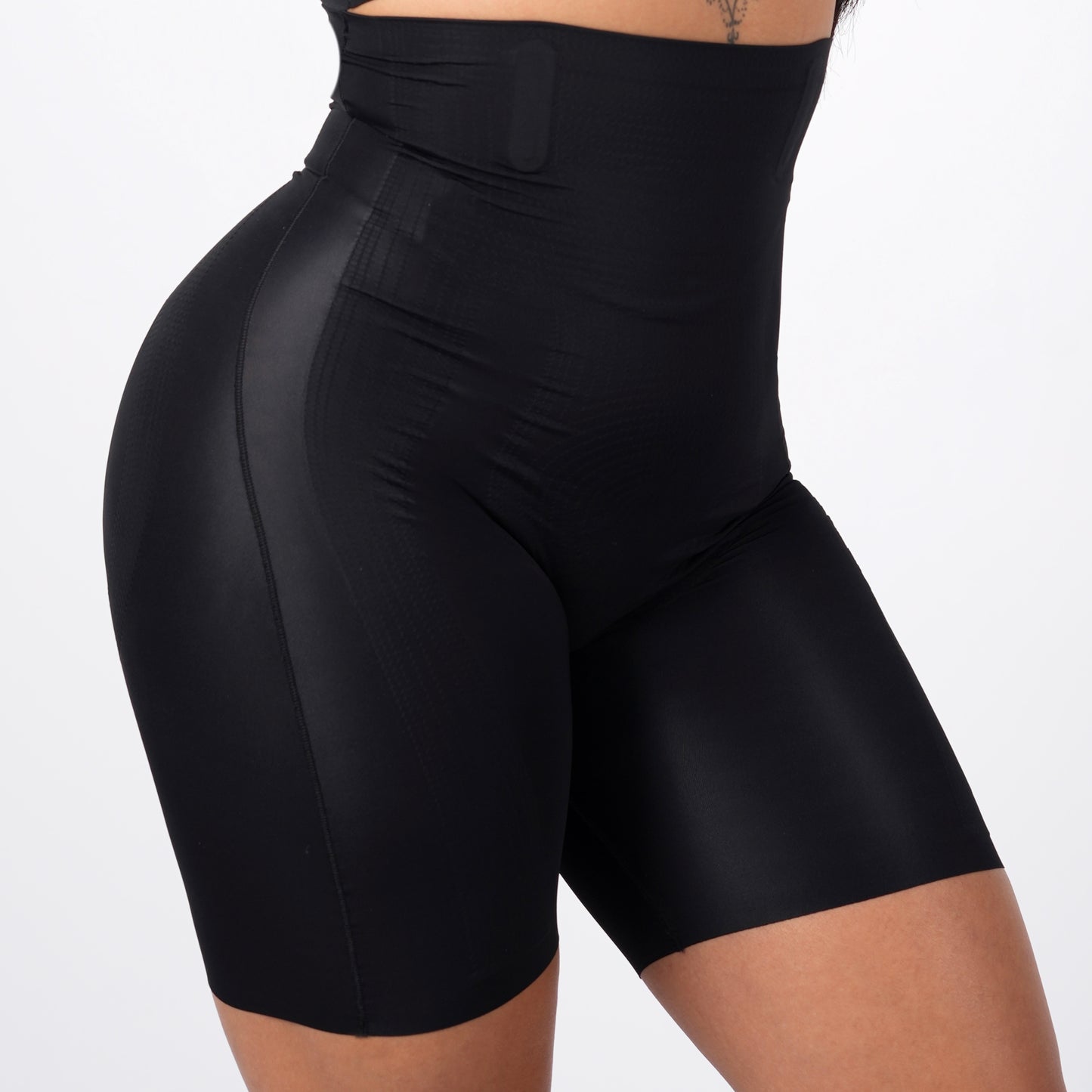 Short Seamless Shaper Black